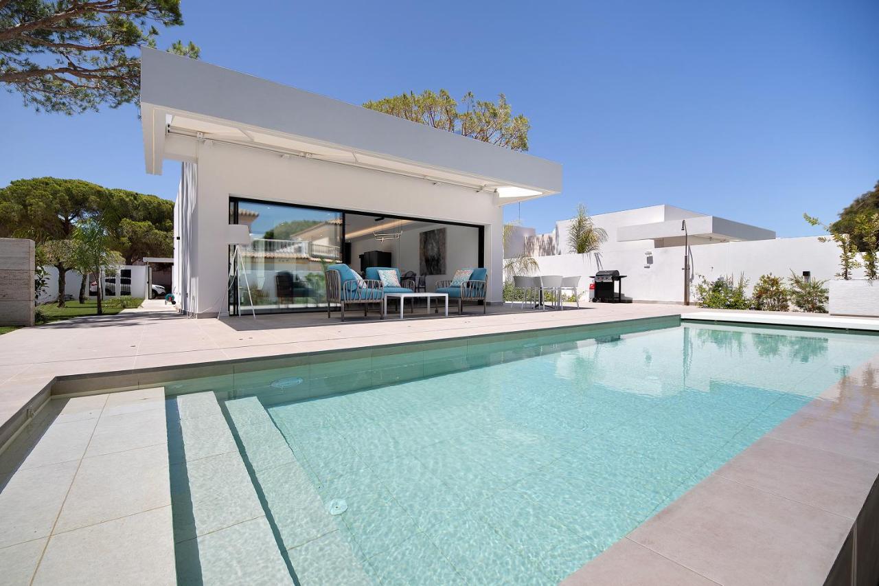 נובו סנקטי פטרי Lola Sea Villa מראה חיצוני תמונה