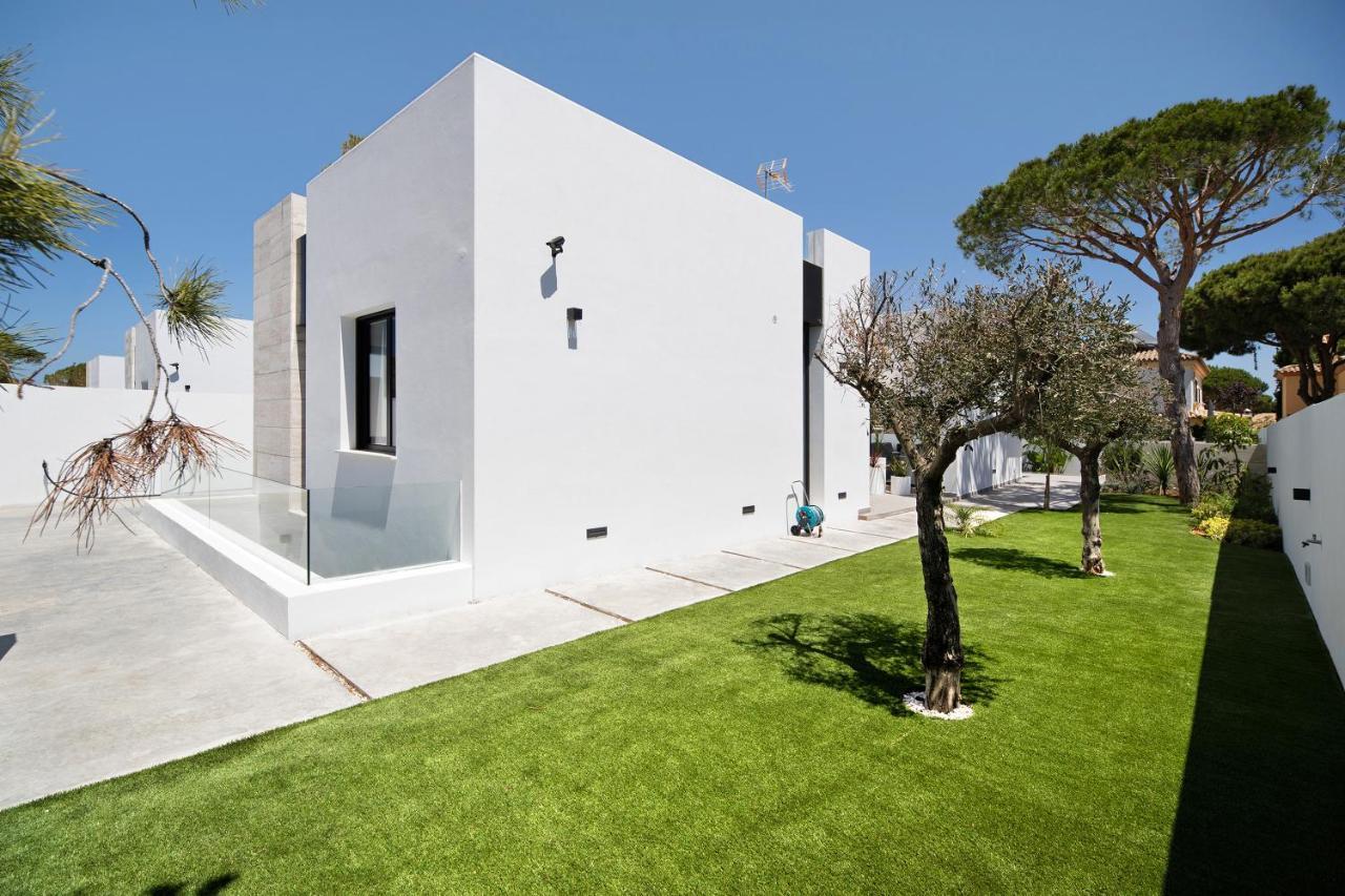נובו סנקטי פטרי Lola Sea Villa מראה חיצוני תמונה